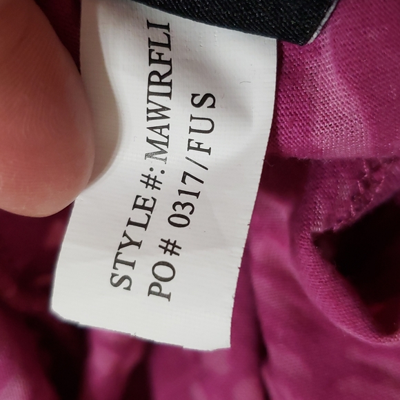 Signature Studio - Floral Burnout Tank with shark bite hem - Ladies Medium - Picture 7 of 14